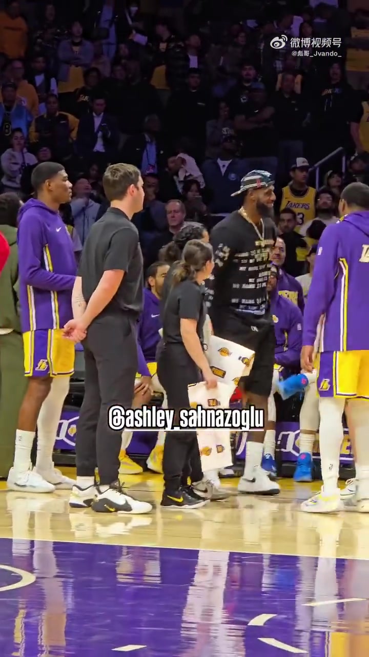 养伤中的詹姆斯今天又